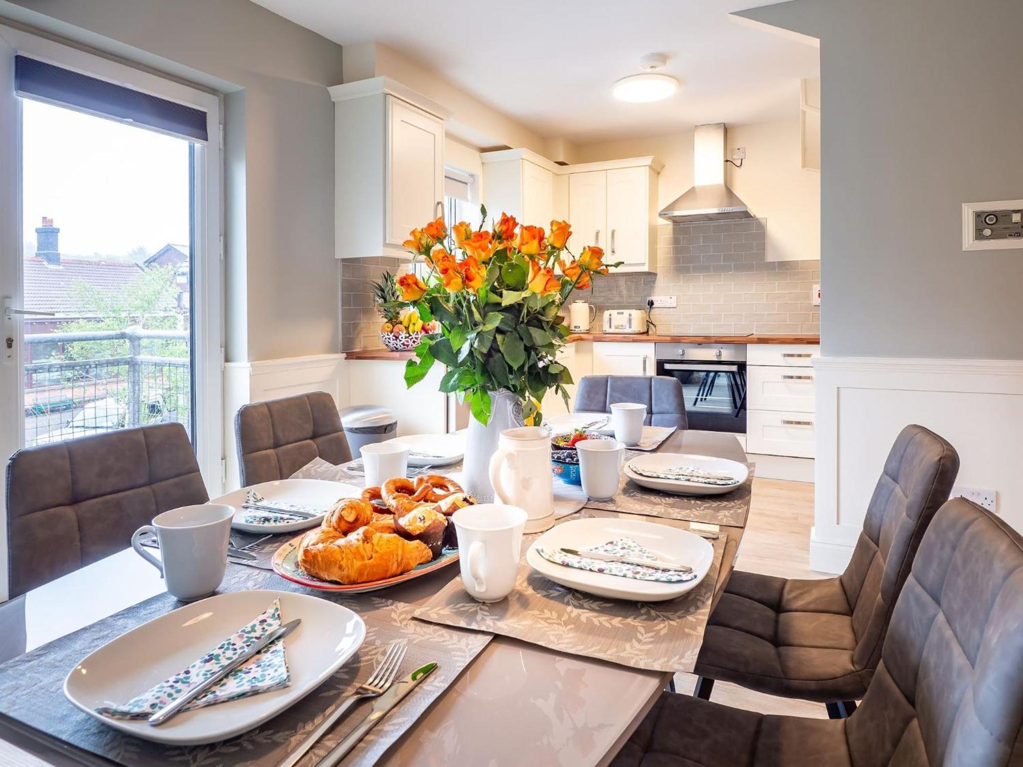 דירות קליפדן Eve'S Townhouse מראה חיצוני תמונה